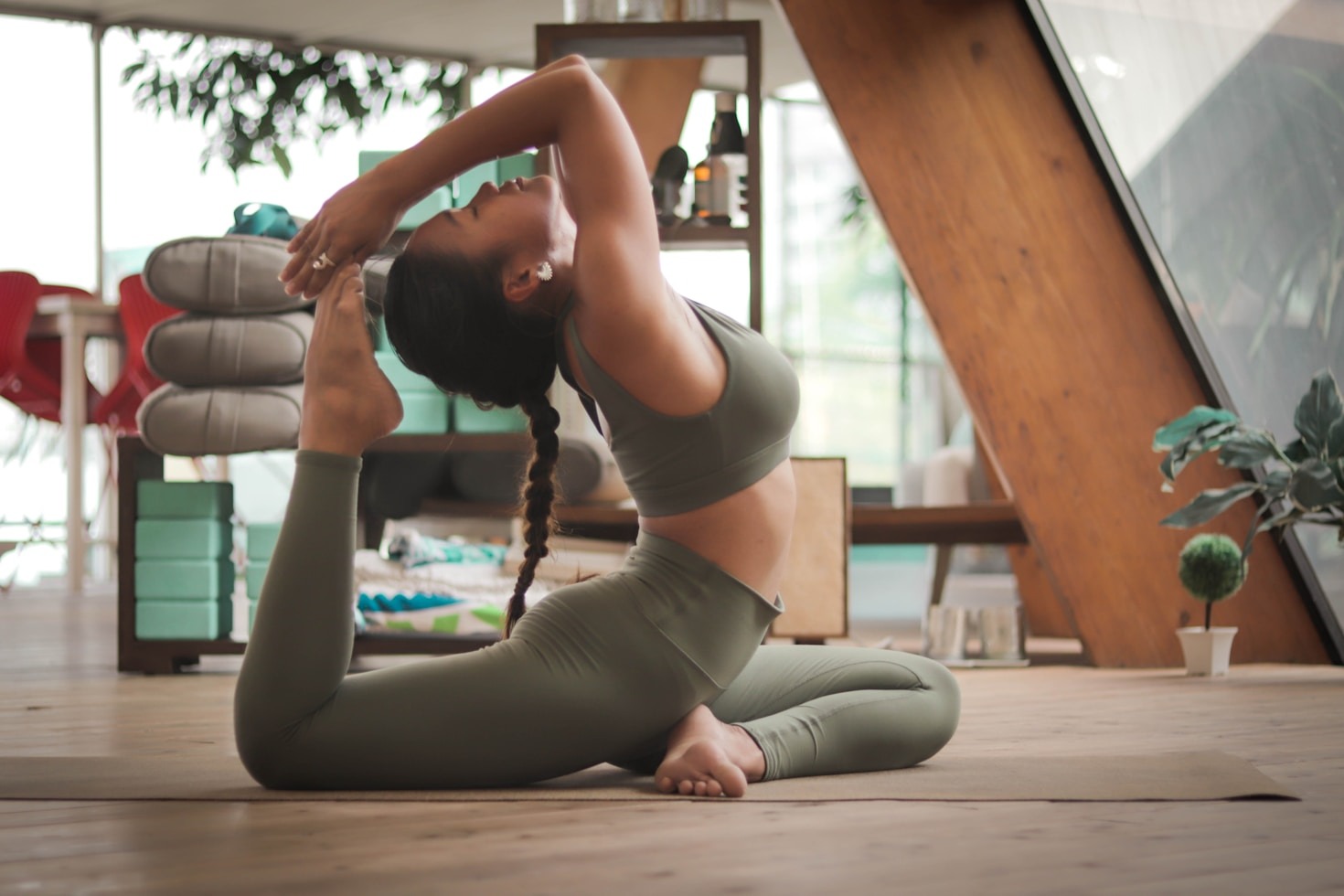 10 Ways Yoga Enhances Mental and Physical Health